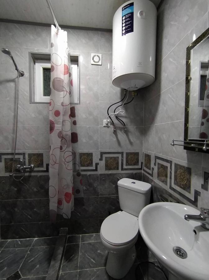 Гостевой дом Ратиани Местия Экстерьер фото