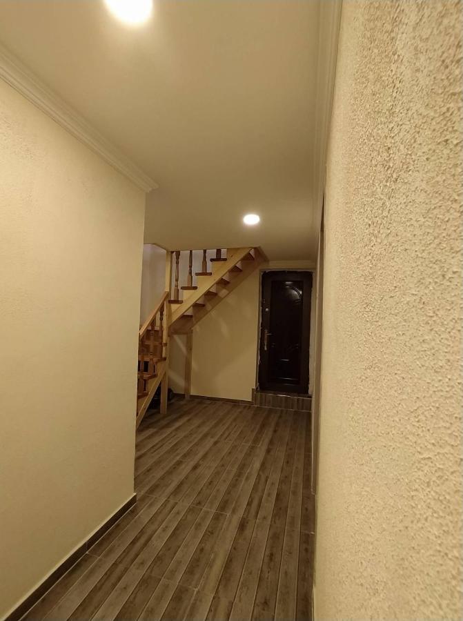 Гостевой дом Ратиани Местия Экстерьер фото