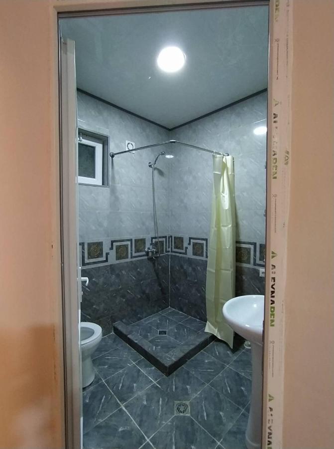 Гостевой дом Ратиани Местия Экстерьер фото